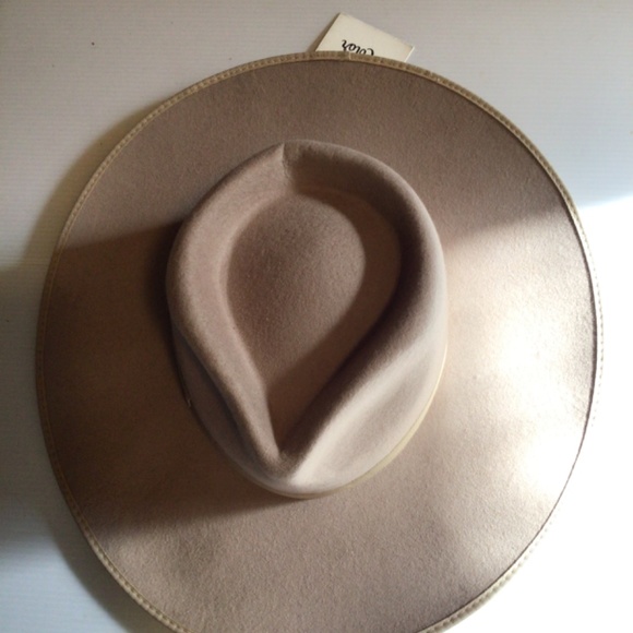 NEW! Lack of color dark tan sand wool rancher